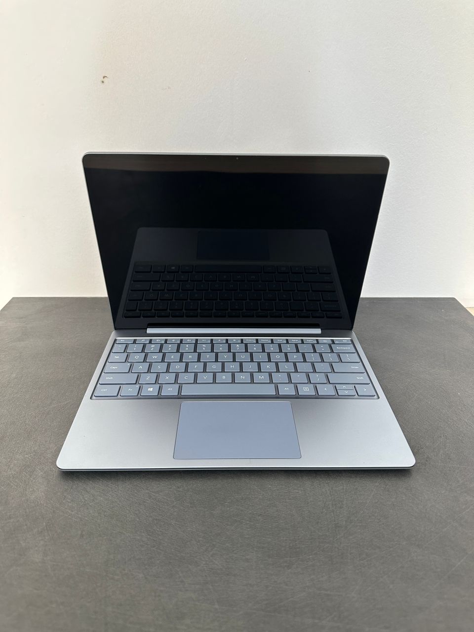 تبلت 13 اینچی مایکروسافت مدل Surface Laptop GO