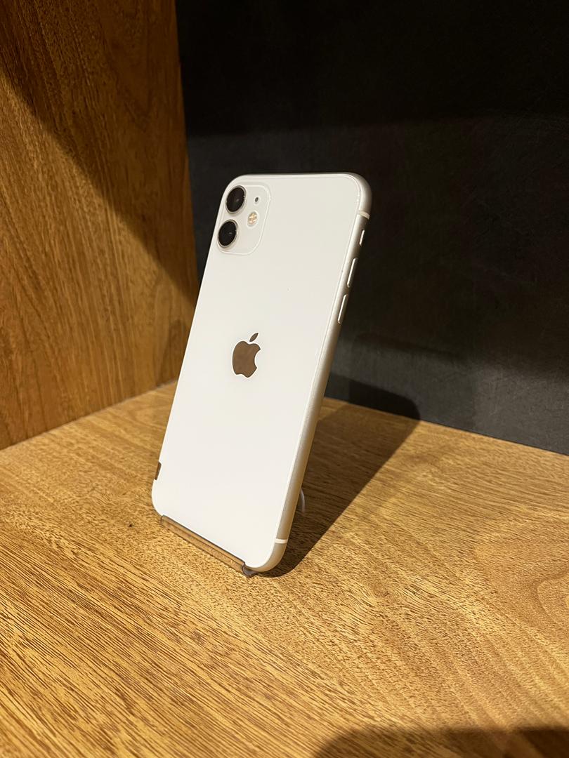 موبایل دست دوم اپل مدل iphone 11 White 128GB